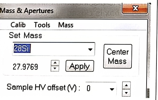 Mass & Apertures 面板打开 Set Mass 框（质量 27.9769、Center Mass、Apply）